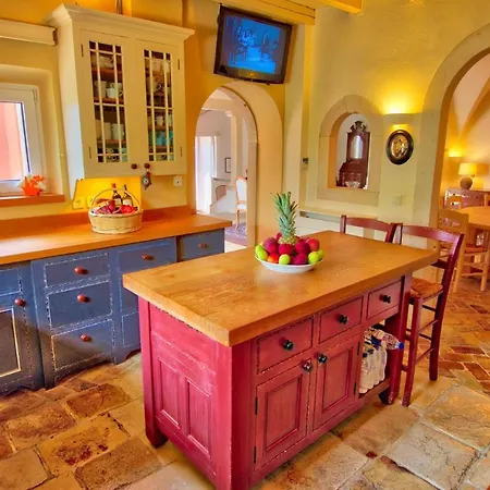 Paleopetres La Chataigne - Private Pool - Sea Views - Corfu Town -