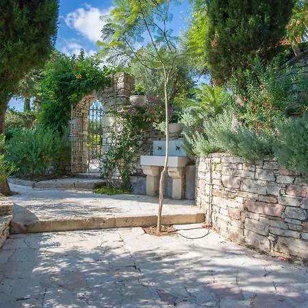 Villa Paleopetres La Chataigne - Private Pool - Sea Views - Corfu Town - Kastania (Corfu)