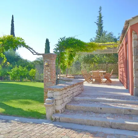 Βίλα Paleopetres La Chataigne - Private Pool - Sea Views - Corfu Town -