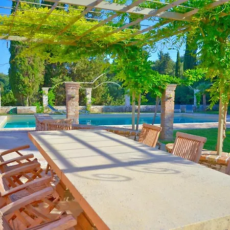 Paleopetres La Chataigne - Private Pool - Sea Views - Corfu Town - Βίλα Kastanéa